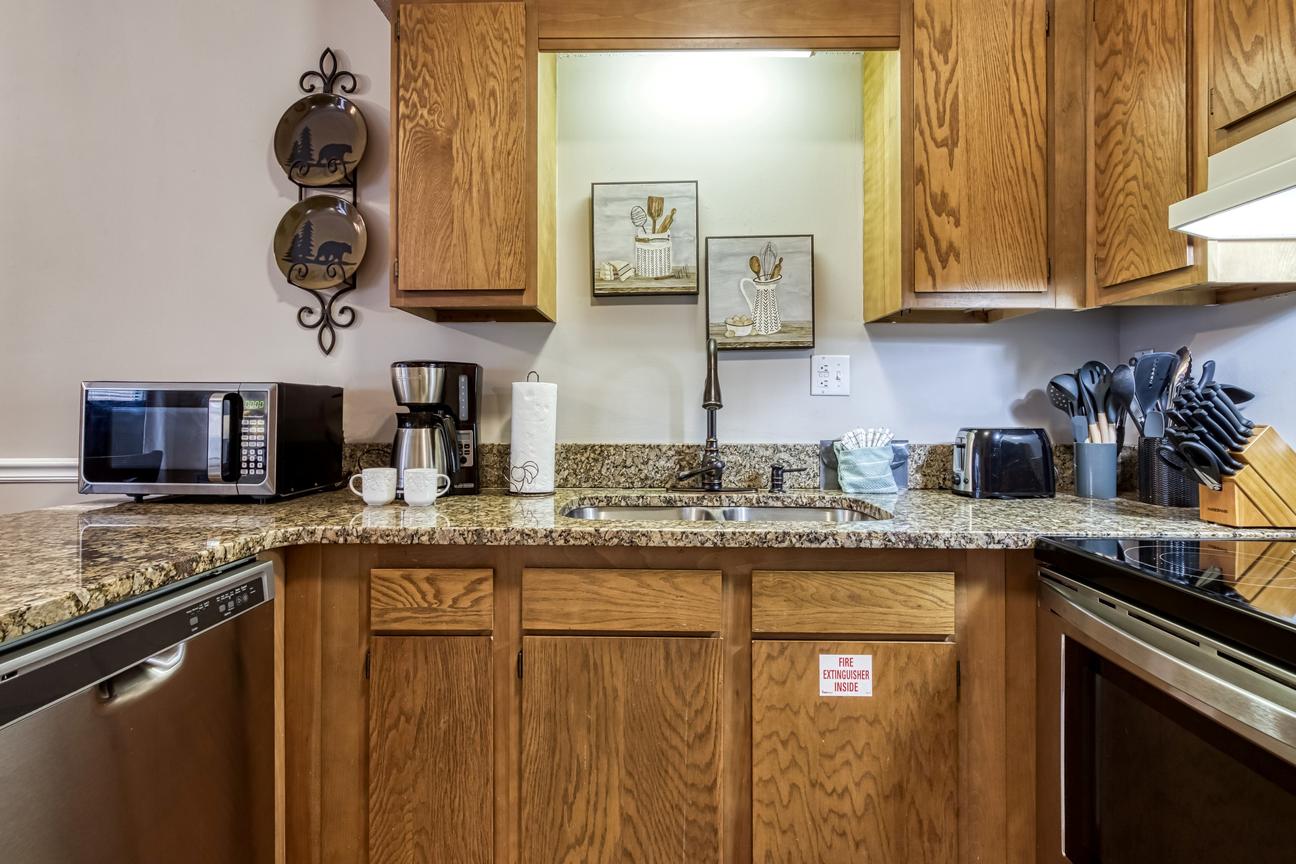 Gatlinburg Village Unit 502