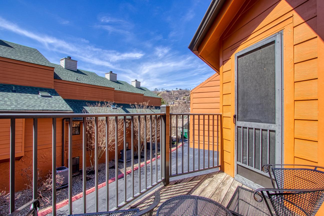 Downtown Creekside III