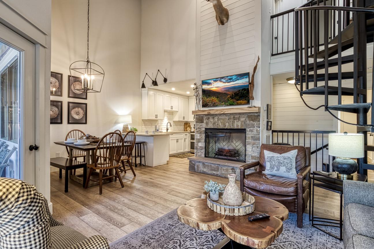 Downtown Creekside IV
