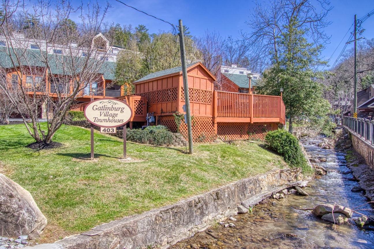 Downtown Creekside III
