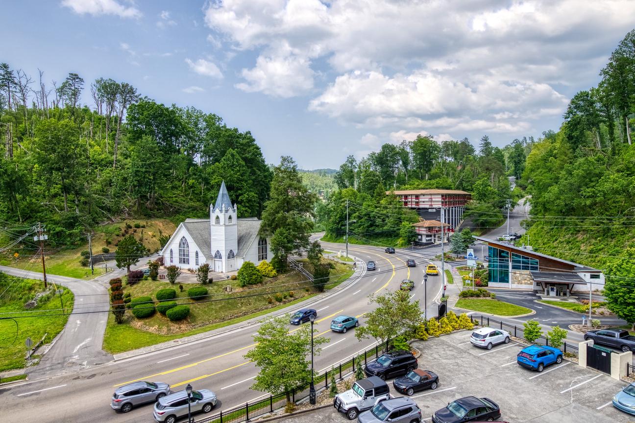 Gatehouse Downtown Creekside V