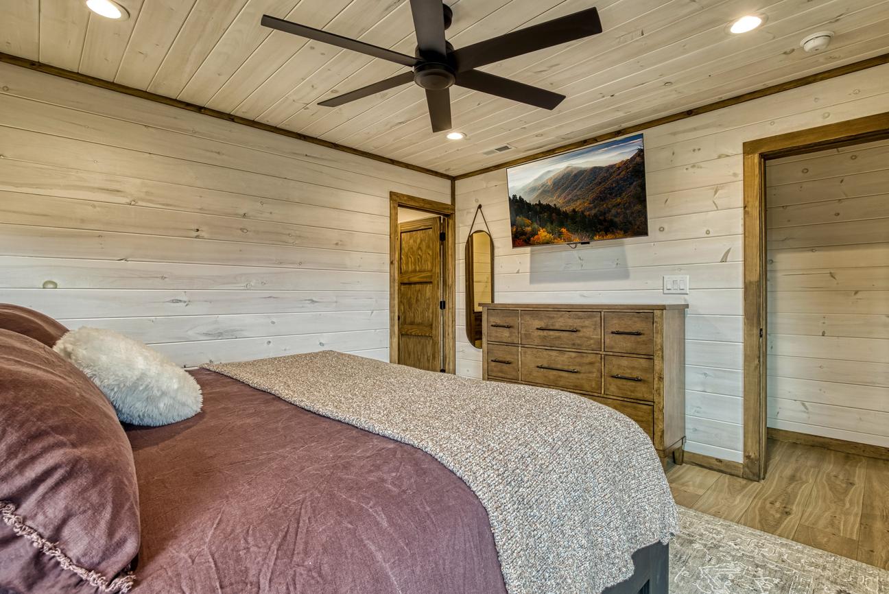 Gatlinburg Village Sweet Serenity