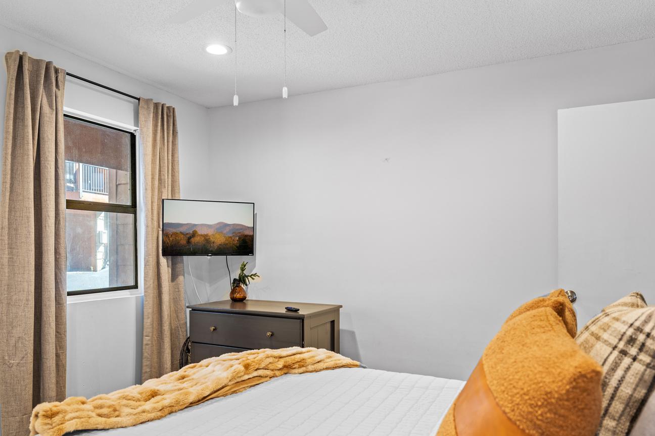 Gatlinburg Village 302