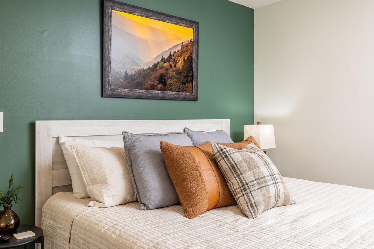 Gatlinburg Village 302