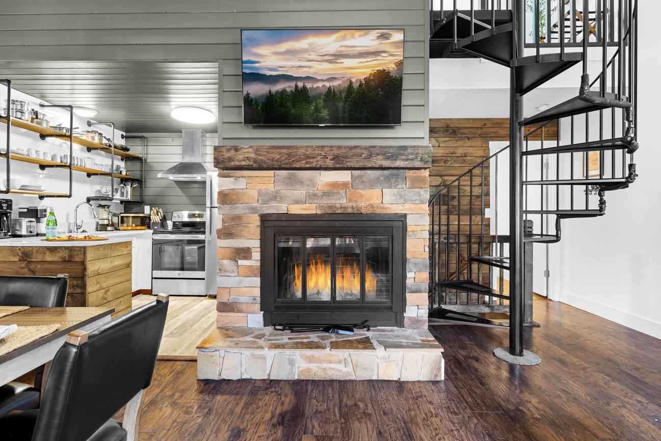 Gatlinburg Village 302