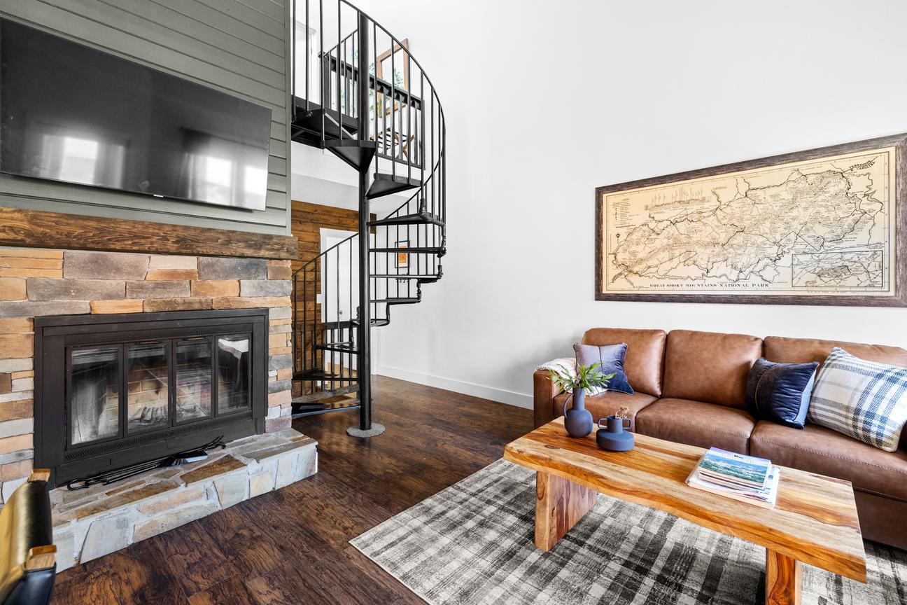 Gatlinburg Village 302