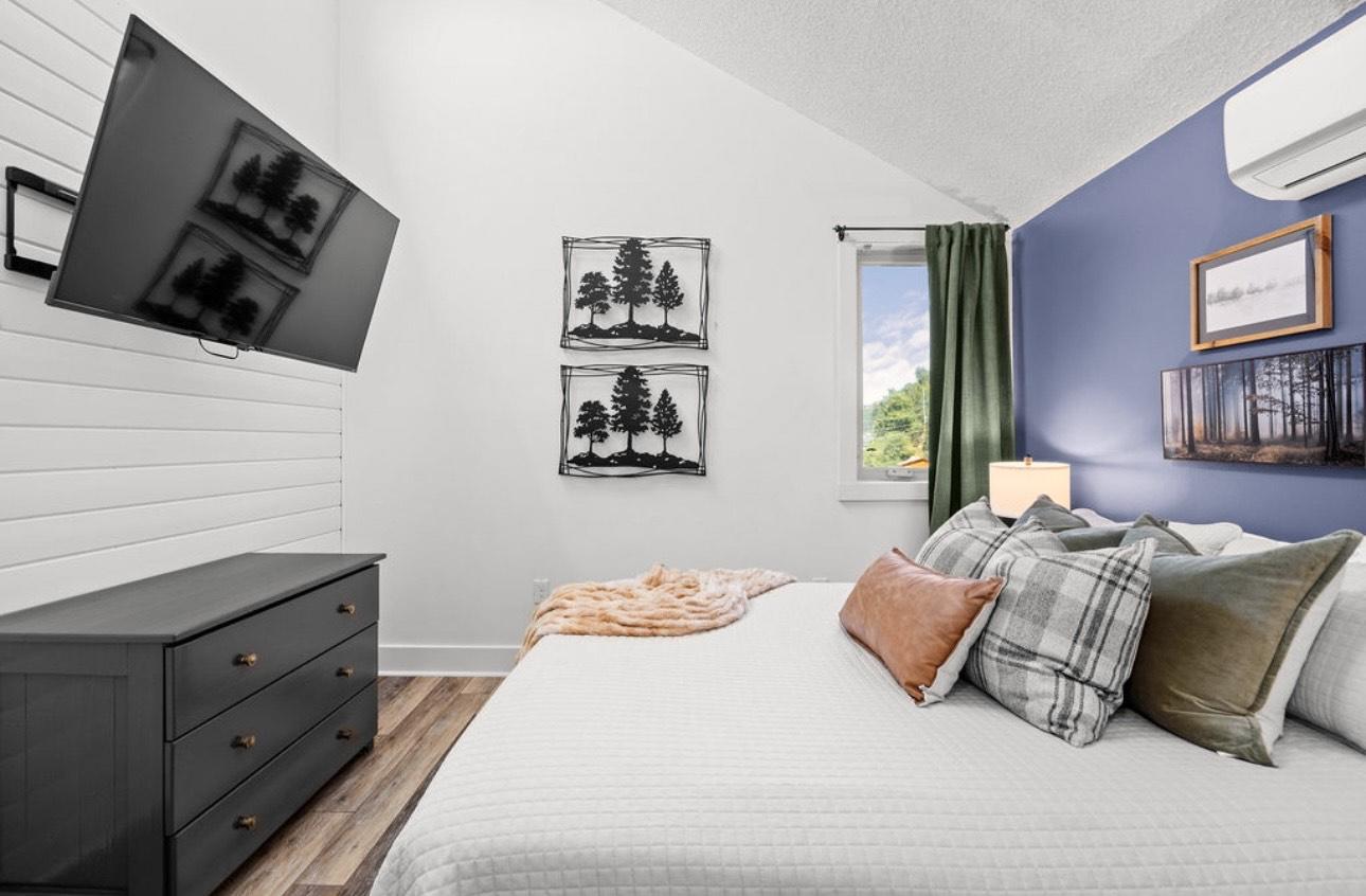 Gatlinburg Village 302