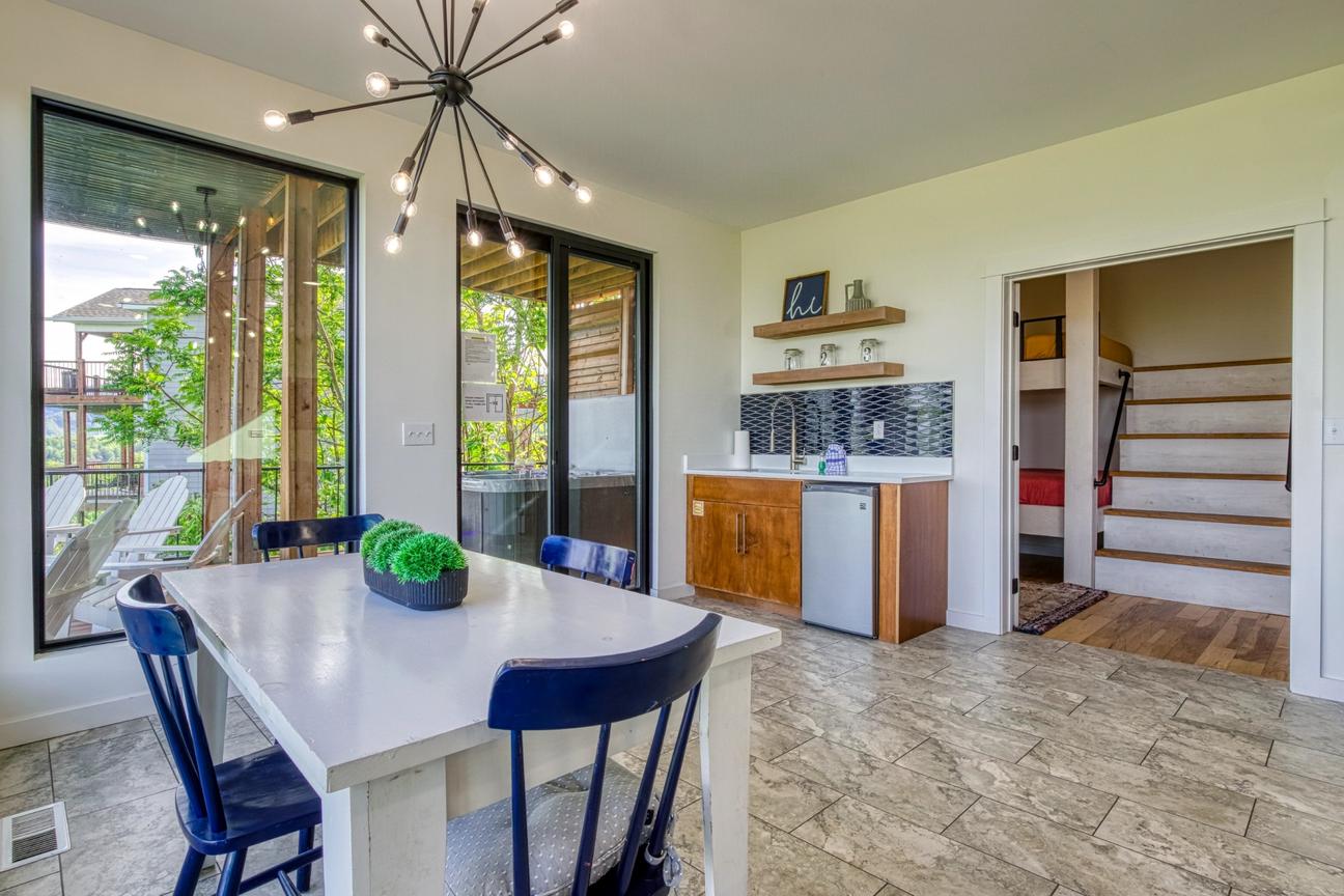 Four Sister's