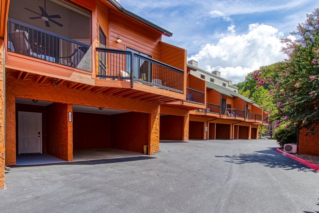 Gatlinburg Village 402