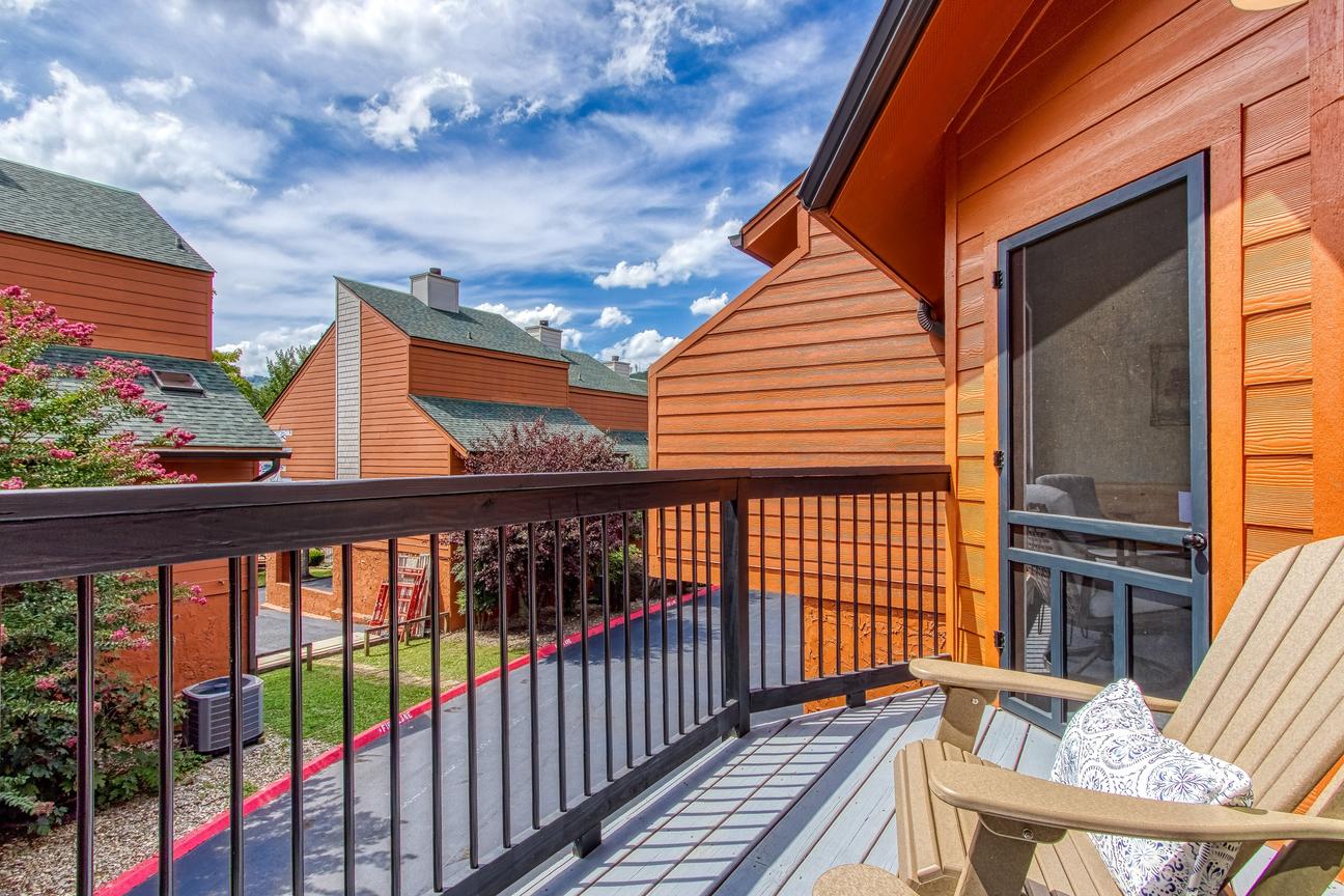 Gatlinburg Village 402