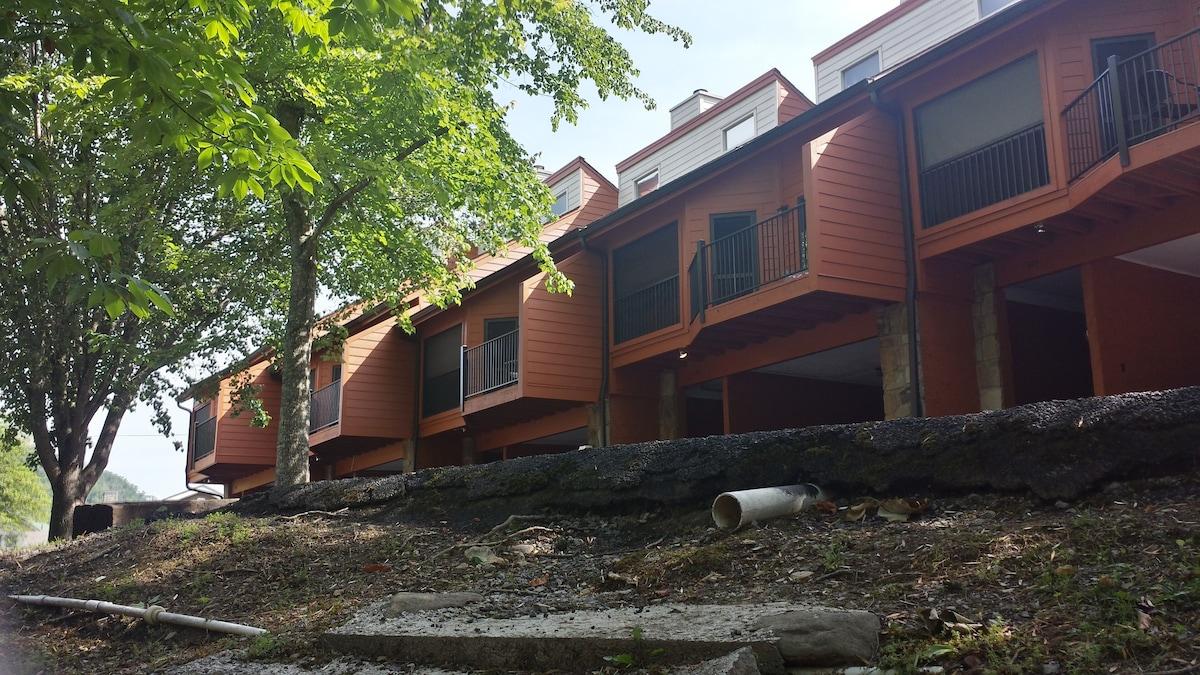 Gatlinburg Village 501