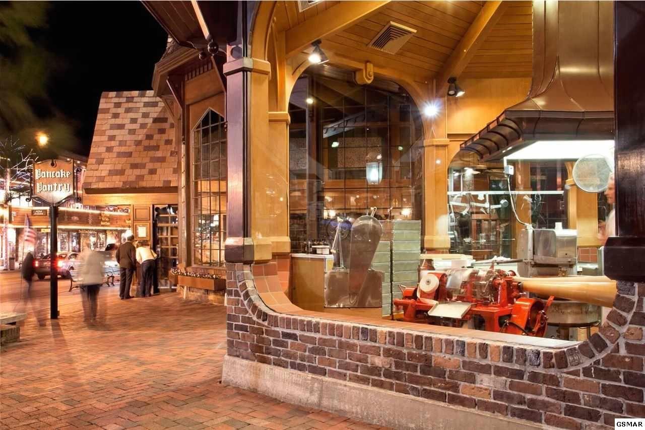 Gatlinburg Village 501