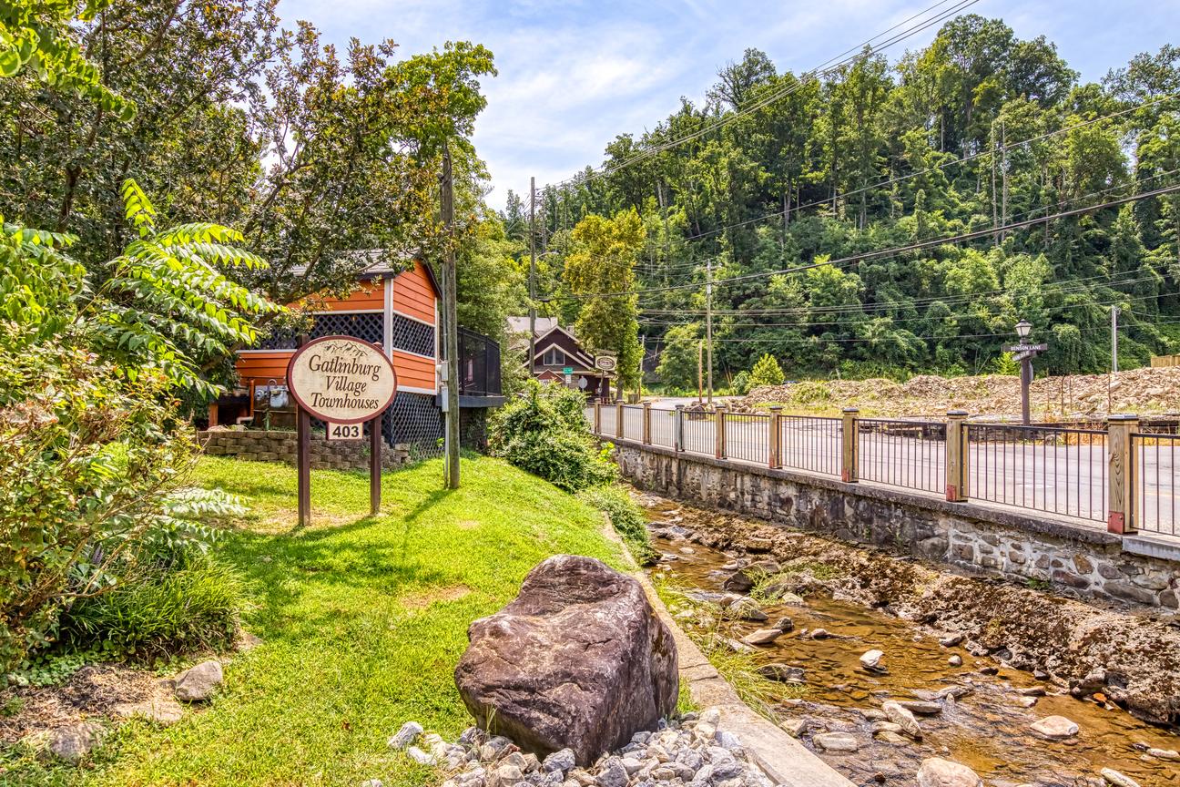 Gatlinburg Village 505