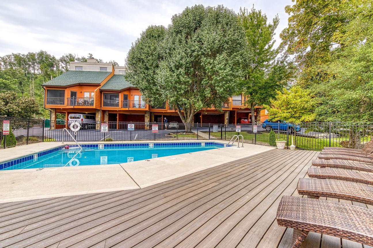 Downtown Creekside III