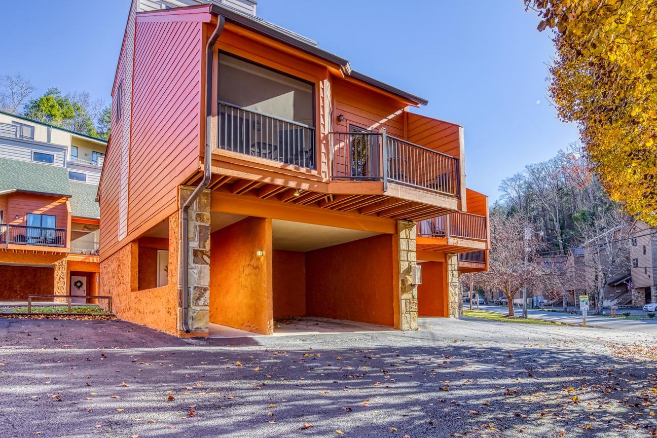 Gatlinburg Village Unit 201
