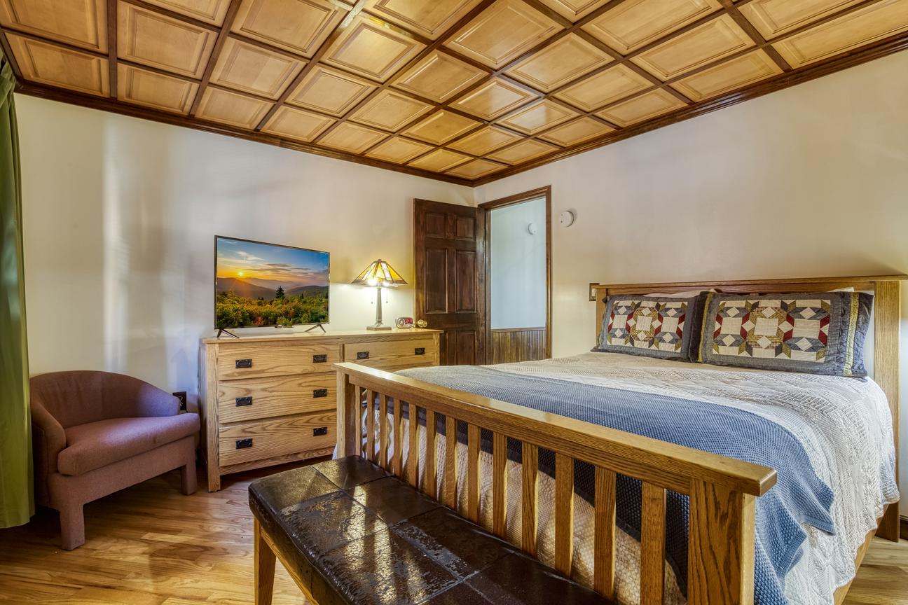 Gatlinburg Village Unit 201