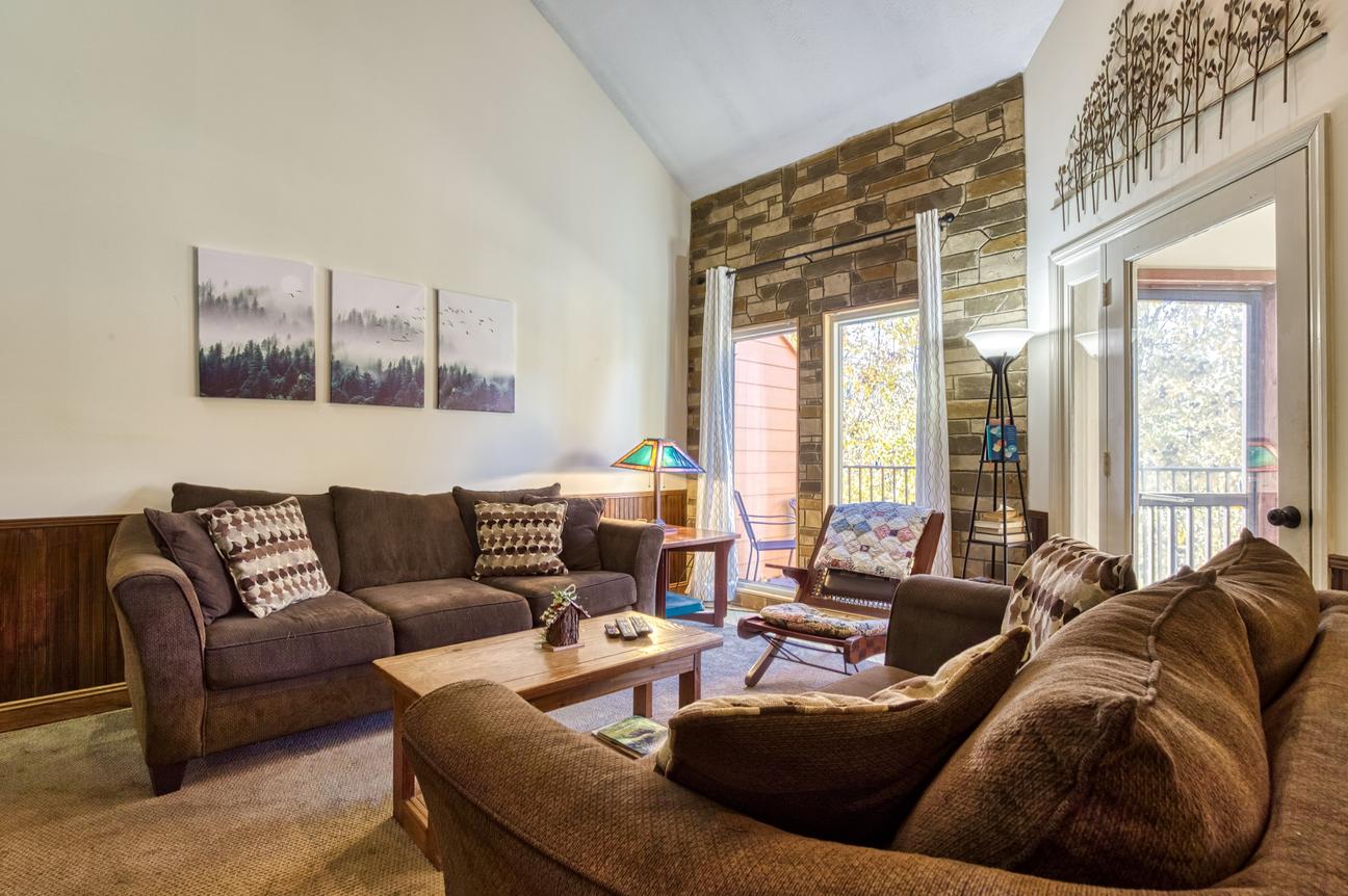 Gatlinburg Village Unit 201