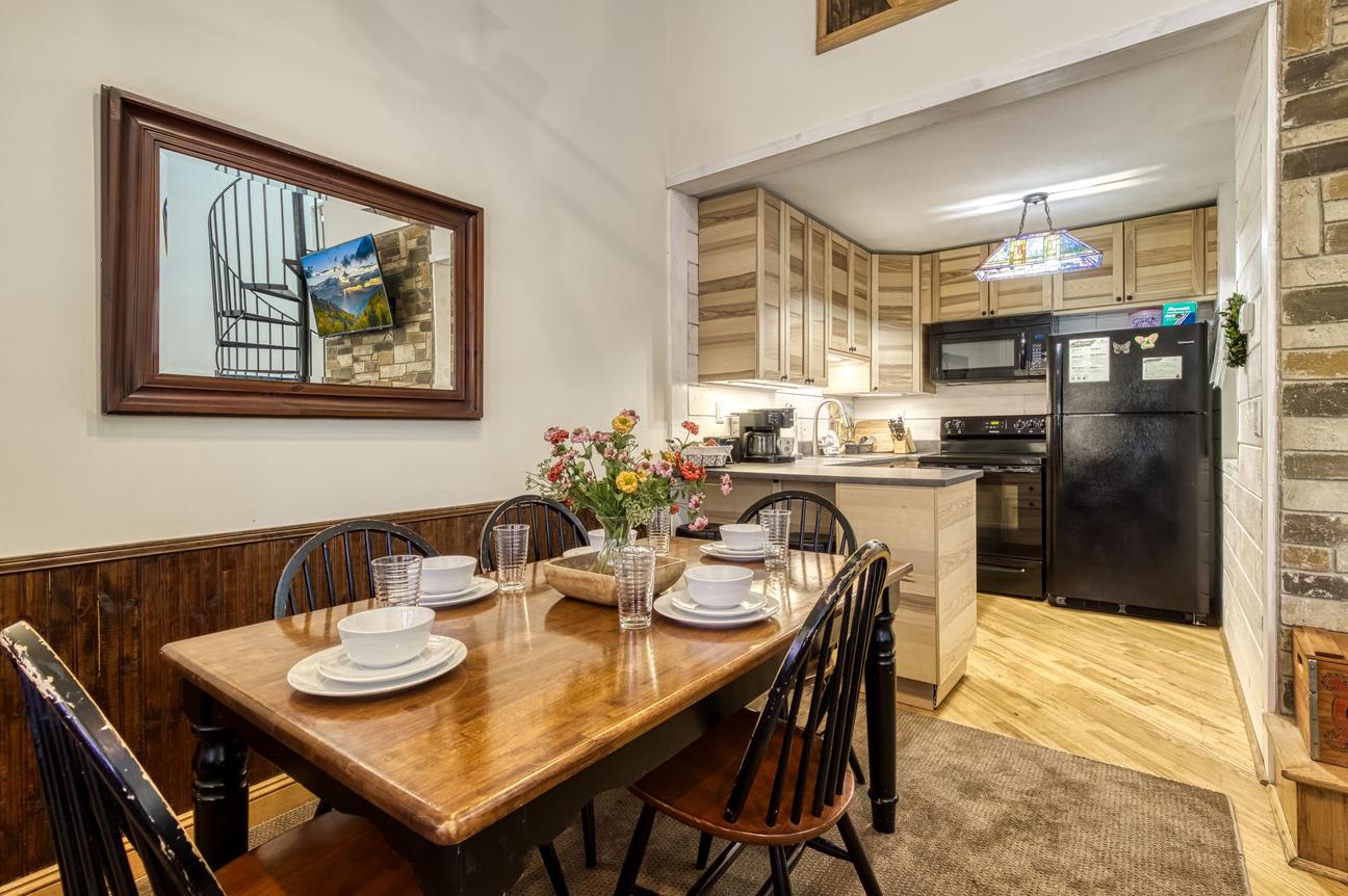 Gatlinburg Village Unit 201
