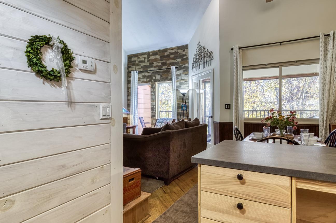 Gatlinburg Village Unit 201