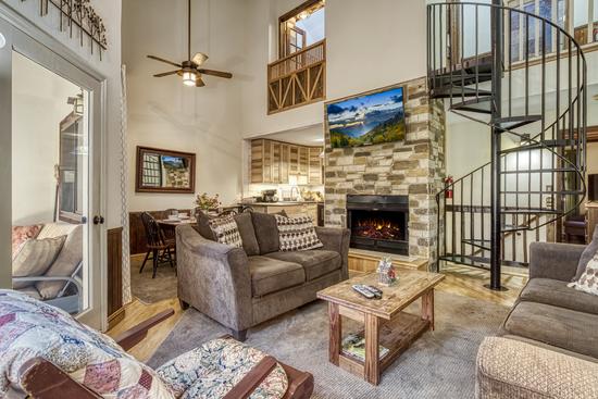 Gatlinburg Village Unit 201