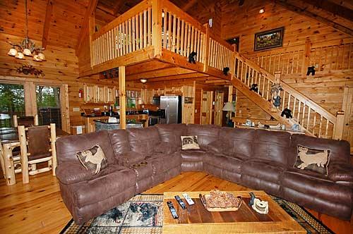 Black Bear Lodge 4 Bedroom Vacation Cabin Rental in Pigeon ...