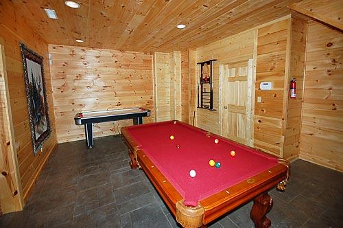 Large lower game room w/Air Hockey and Pool Table