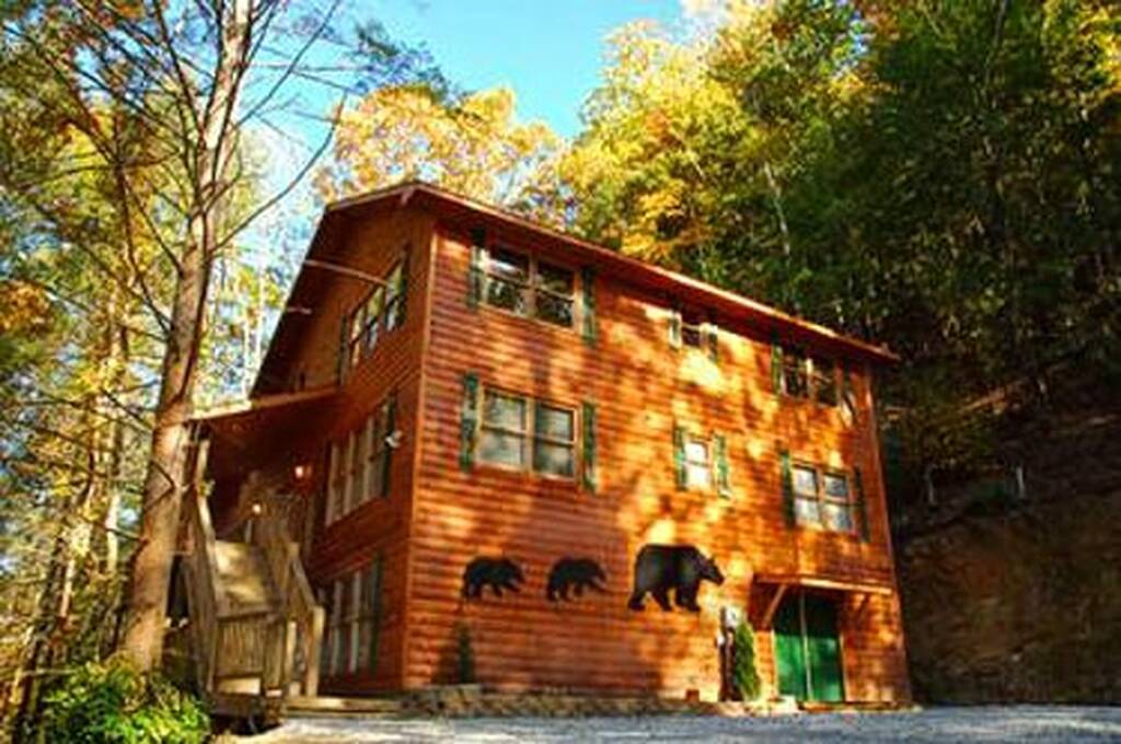 Bear Britches Lodge