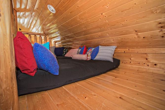 A PIECE OF HEAVEN Cabin Rental A PIECE OF HEAVEN Cabin Rental