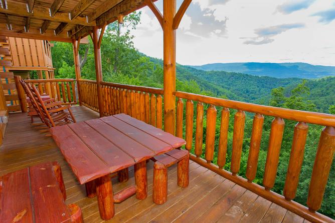 A PIECE OF HEAVEN Cabin Rental A PIECE OF HEAVEN Cabin Rental