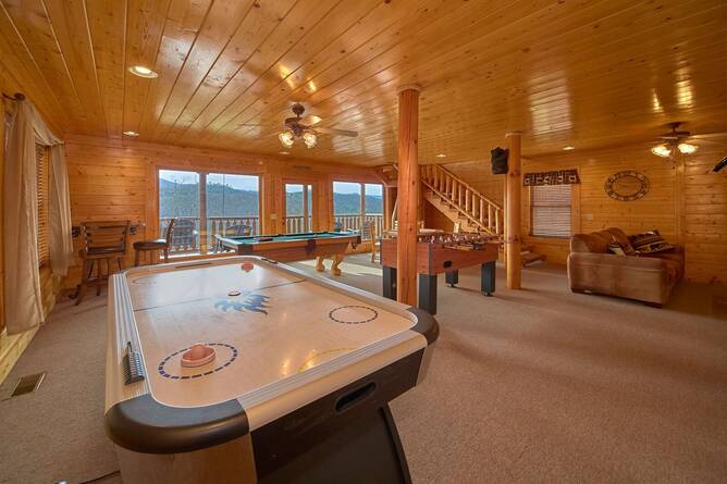 A VIEW TO THRILL  Cabin Rental