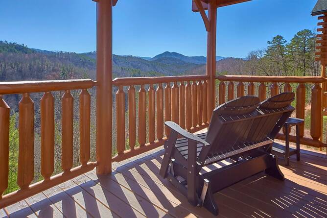 A VIEW TO THRILL  Cabin Rental