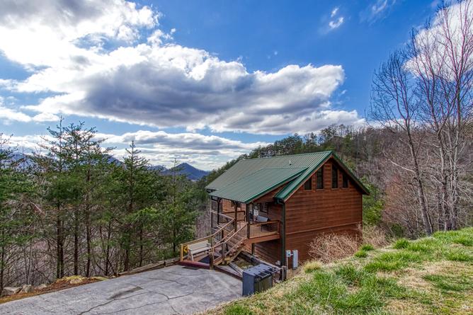 RYLAND'S RIDGE Cabin Rental