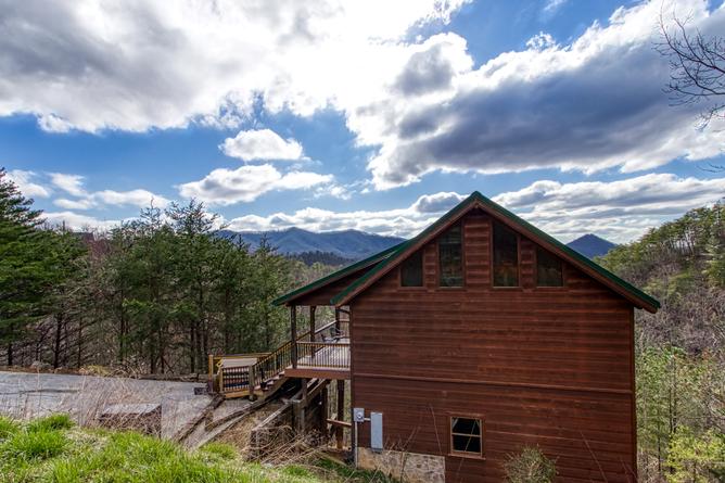 RYLAND'S RIDGE Cabin Rental