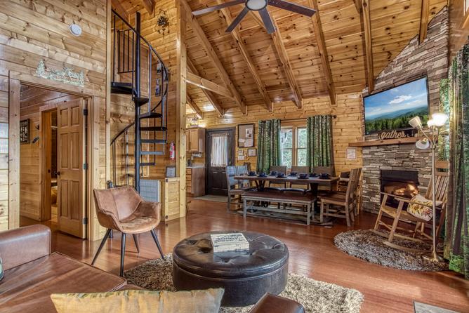 RYLAND'S RIDGE Cabin Rental