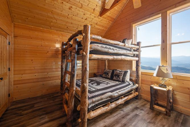 AMAZING VIEW MANOR Cabin Rental