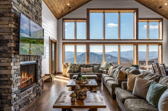 LUCID DREAMS LODGE Cabin Rental LUCID DREAMS LODGE Cabin Rental