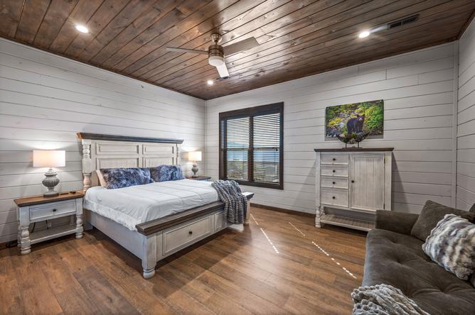 LUCID DREAMS LODGE Cabin Rental LUCID DREAMS LODGE Cabin Rental