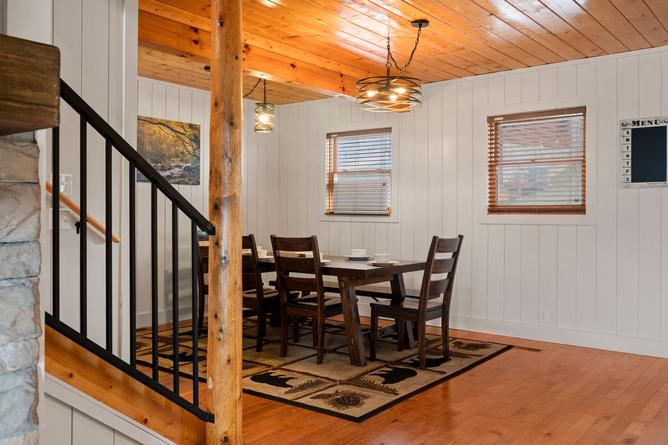 PARKSIDE PALACE Cabin Rental