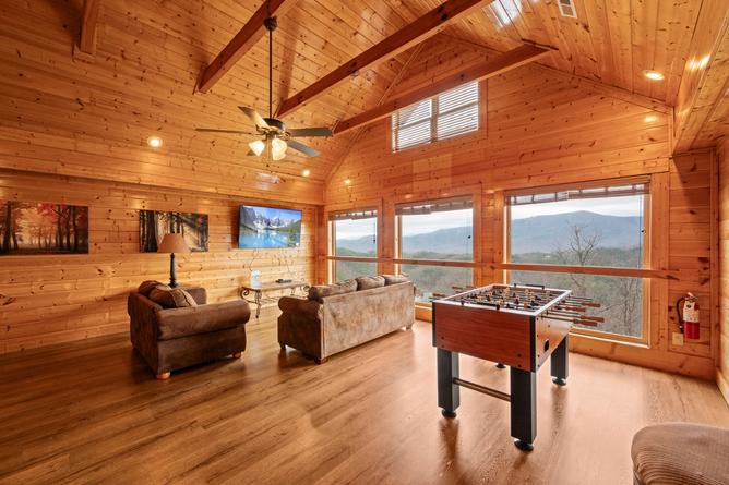PARKSIDE PALACE Cabin Rental
