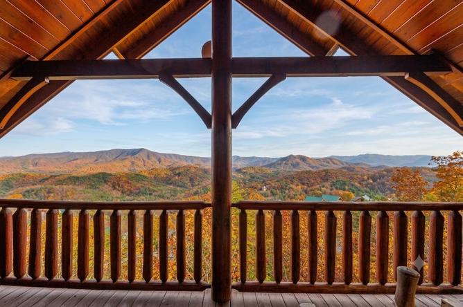 HEAVENLY HEIGHTS RETREAT 8 Bedroom Cabin Rental