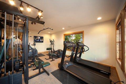 SKY HIGH Cabin Rental SKY HIGH Cabin Rental