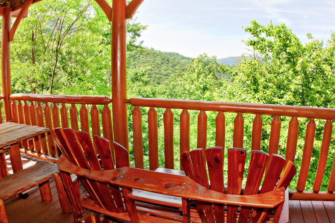 MOONLIGHT RIDGE Cabin Rental MOONLIGHT RIDGE Cabin Rental