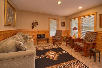 ARROWHEAD LODGE
