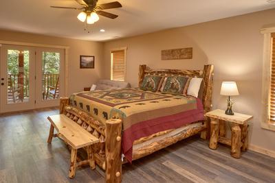 HEMLOCK HIDEAWAY LODGE