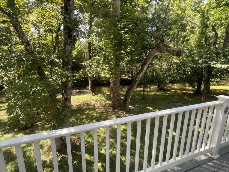 Creekside Cottage
