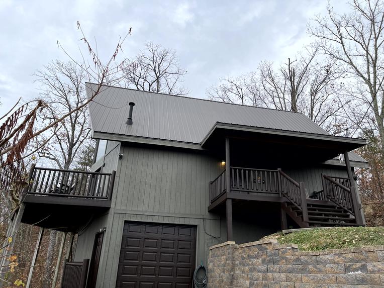 Peekin' Over Pigeon Forge