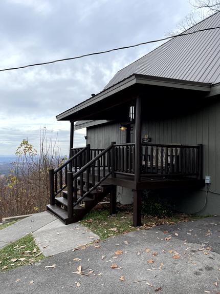 Peekin' Over Pigeon Forge