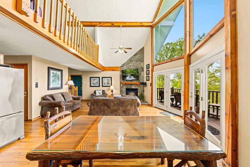 Peekin' Over Pigeon Forge