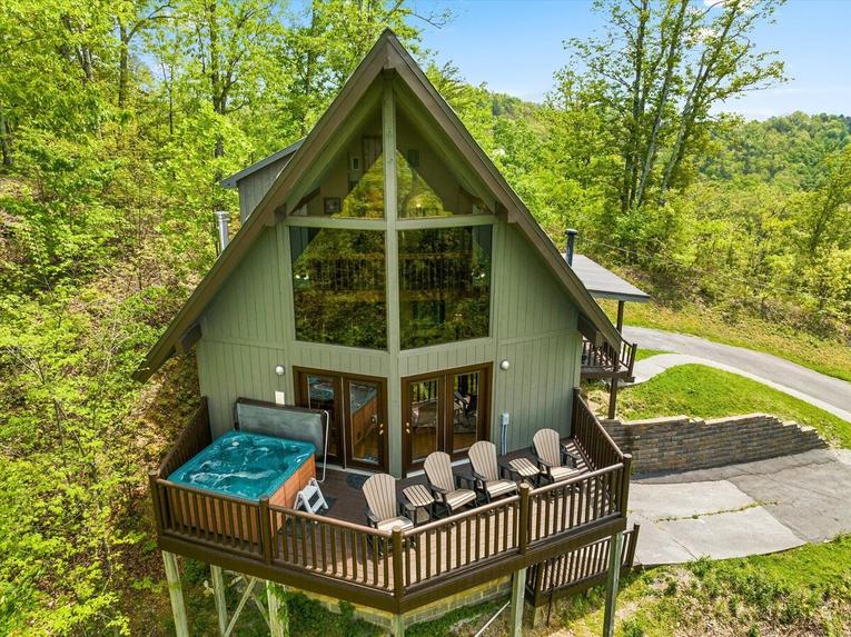 Peekin' Over Pigeon Forge