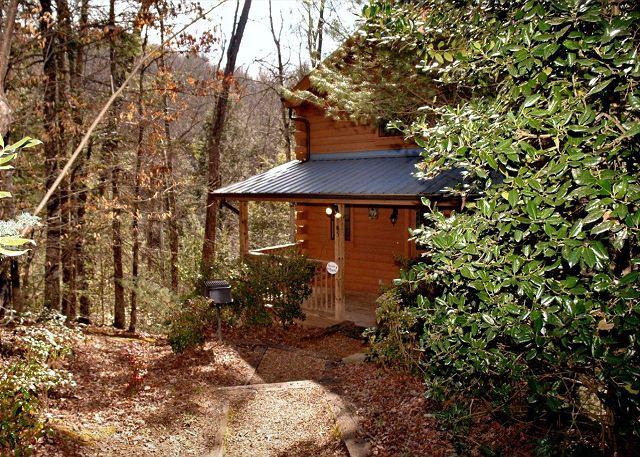 Biker Friendly Cabin near Pigeon Forge and Gatlinburg